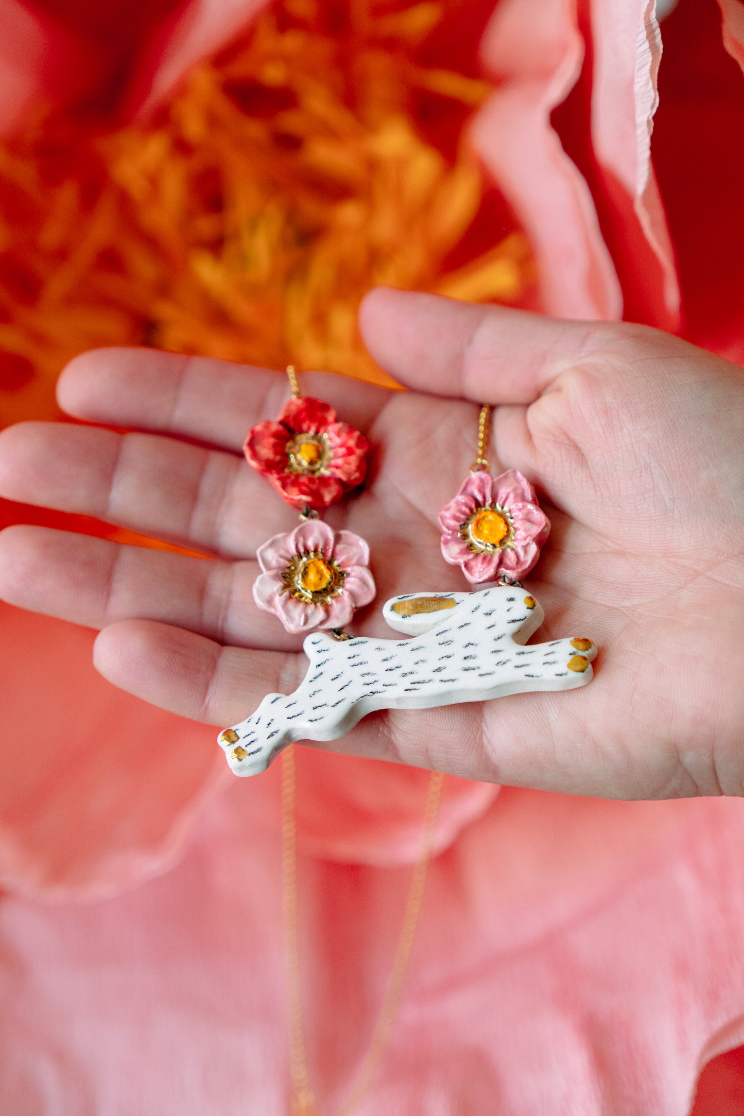 Collar Conejo y flores