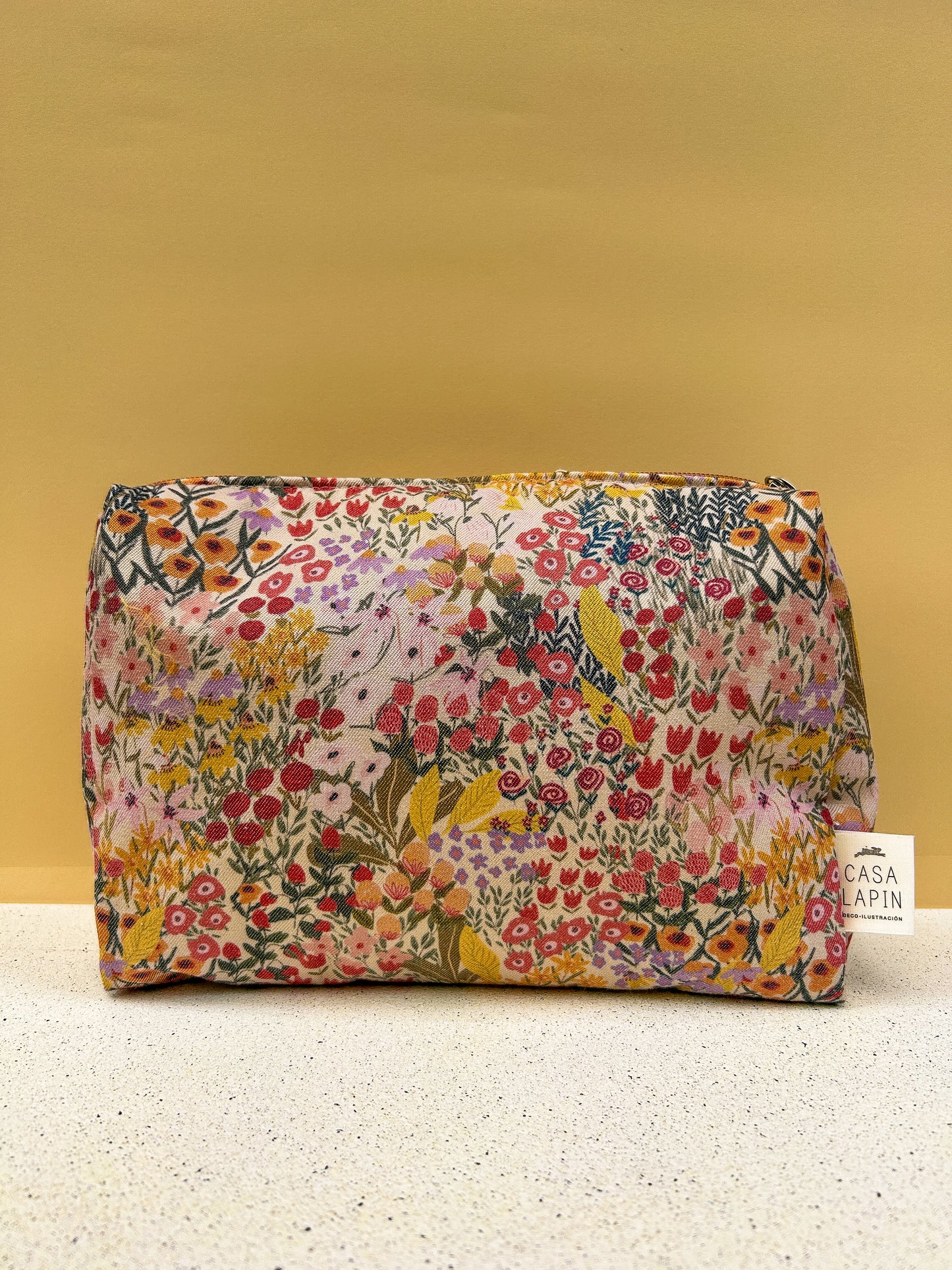 Estuche cosmetiquero amarillo