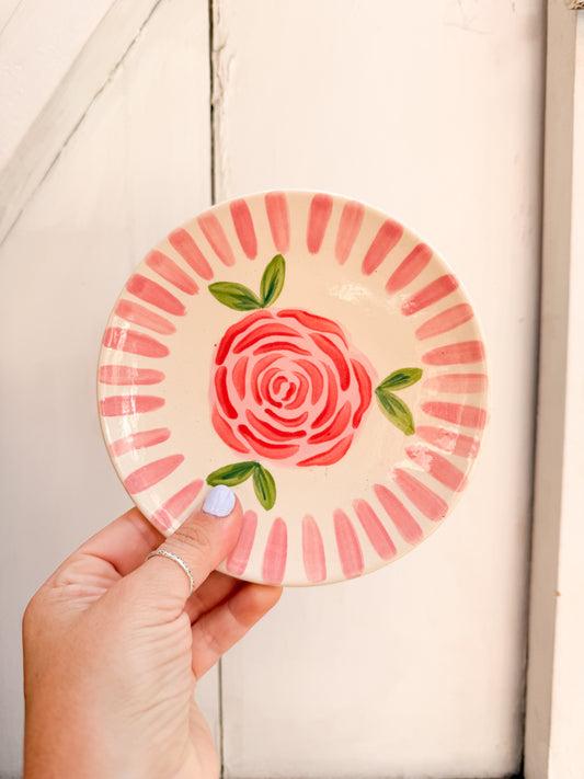 Plato pequeño flores borde rosa