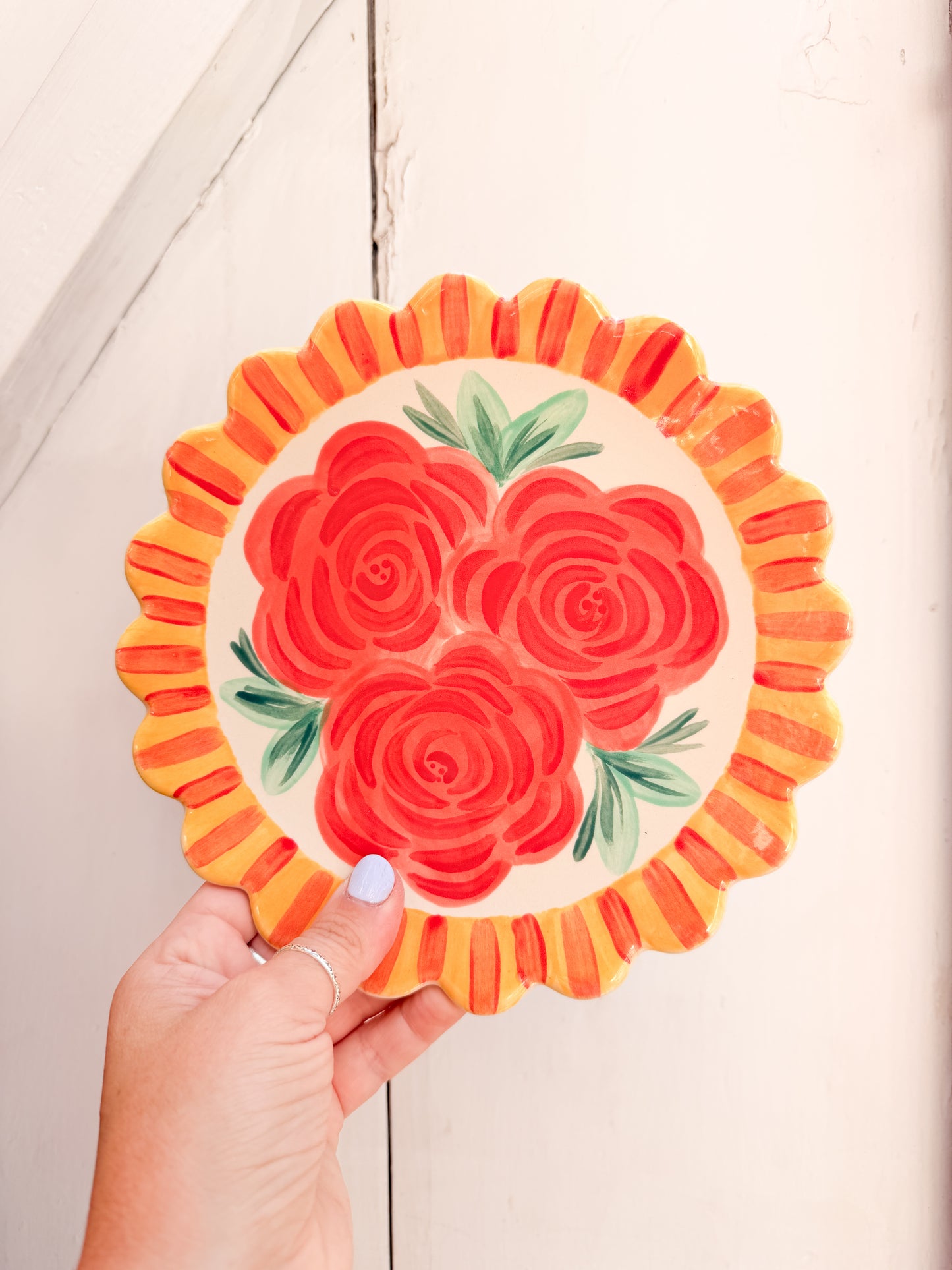 Plato flores borde amarillo